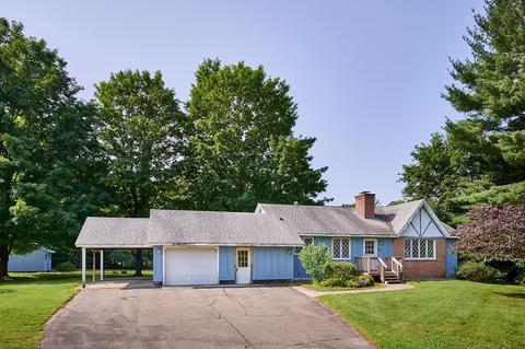 58 Division St, Easthampton, MA 01027 photo 1