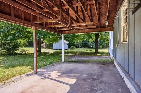 58 Division St, Easthampton, MA 01027 photo 4