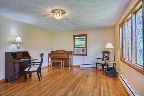 58 Division St, Easthampton, MA 01027 photo 12