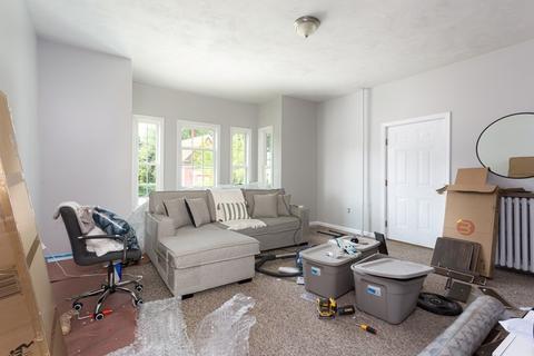 125 E Central St, Franklin, MA 02038 photo 2