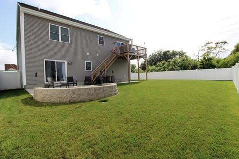 136 Newton St, Fall River, MA 02721 photo 3