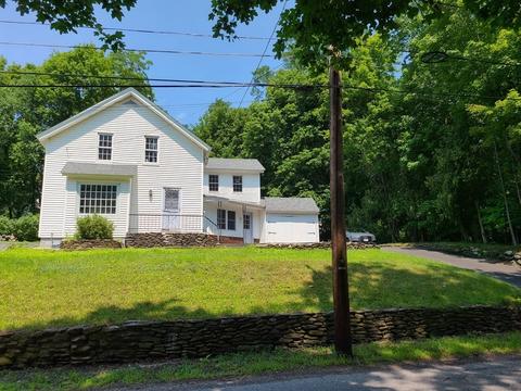 566 Hapgood St, Athol, MA 01331 photo 1