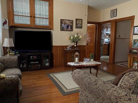 421 Alden St, Fall River, MA 02723 photo 4