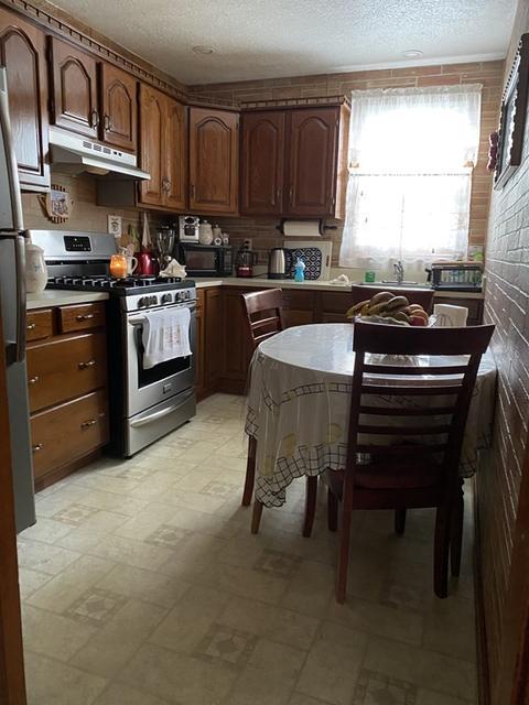 421 Alden St, Fall River, MA 02723 photo 5