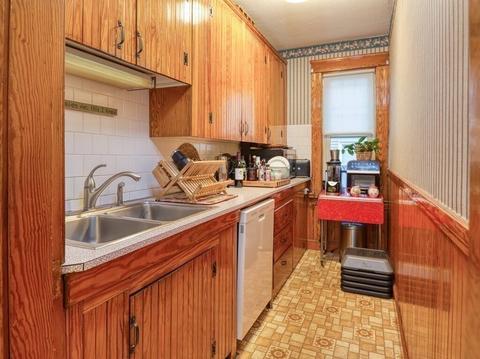 136 Hamilton St, Worcester, MA 01604 photo 12