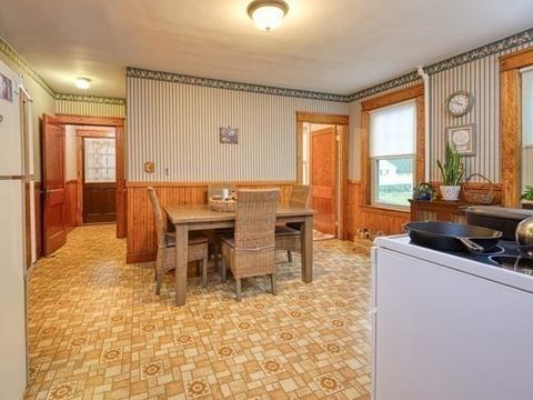 136 Hamilton St, Worcester, MA 01604 photo 8