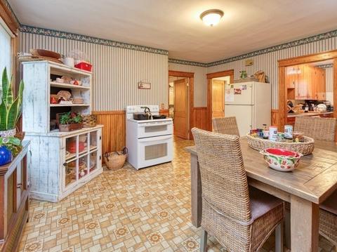 136 Hamilton St, Worcester, MA 01604 photo 9