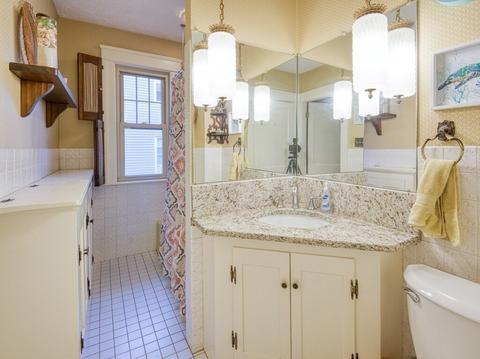 136 Hamilton St, Worcester, MA 01604 photo 29