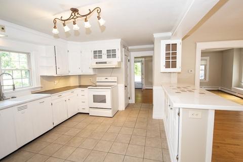 113 Main St, Hatfield, MA 01038 photo 4
