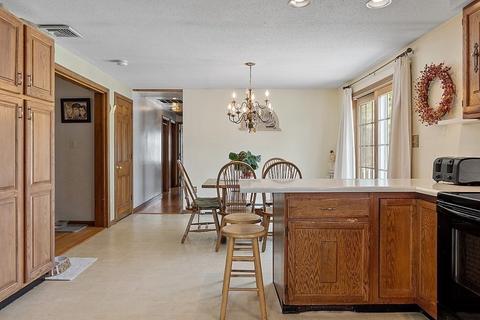 1 Sheldon Rd, Peabody, MA 01960 photo 4