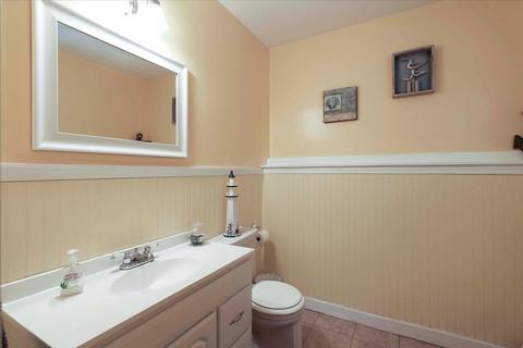 121 Sunset Dr, Raynham, MA 02767 photo 39