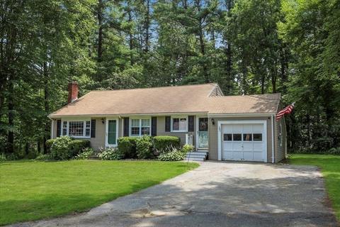 121 Sunset Dr, Raynham, MA 02767 photo 2