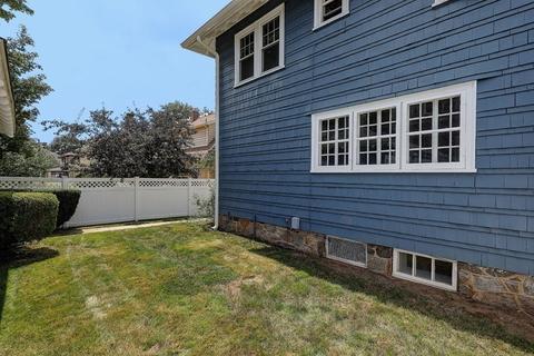 246 Oakley, Woonsocket, RI 02895 photo 37