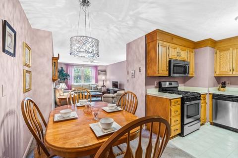 237 Main St #A8, Reading, MA 01867 photo 1