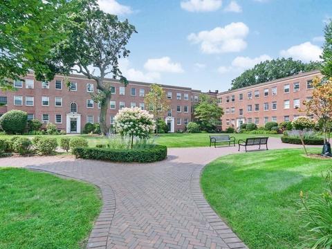 48 Browne St #4, Brookline, MA 02446 photo 13