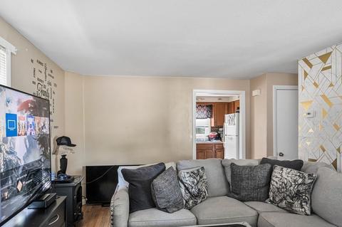 40 Humbert St, Springfield, MA 01109 photo 3