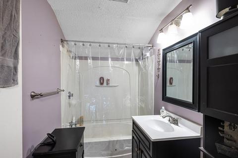 40 Humbert St, Springfield, MA 01109 photo 9