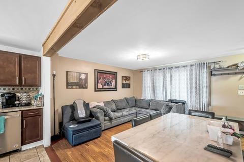 63 Glenmore St, Springfield, MA 01129 photo 8