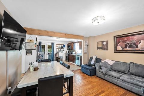 63 Glenmore St, Springfield, MA 01129 photo 4