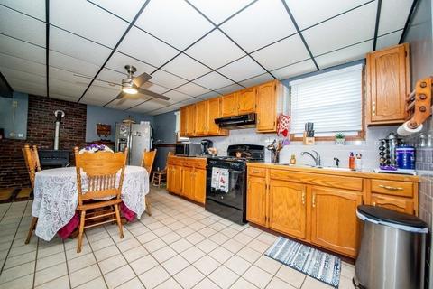 19 Wayland St, Fall River, MA 02720 photo 9