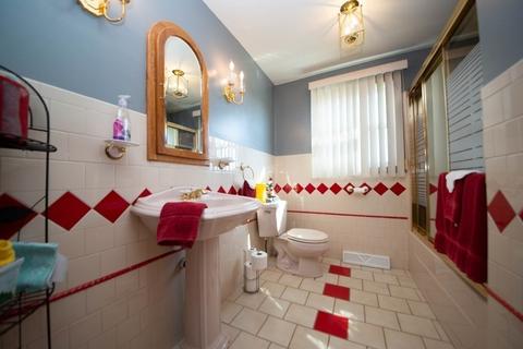 19 Wayland St, Fall River, MA 02720 photo 21