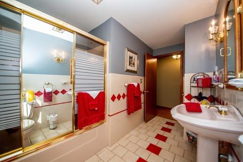 19 Wayland St, Fall River, MA 02720 photo 22