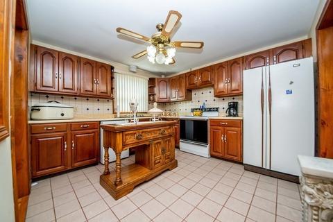 19 Wayland St, Fall River, MA 02720 photo 20