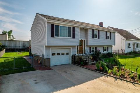19 Wayland St, Fall River, MA 02720 photo 3