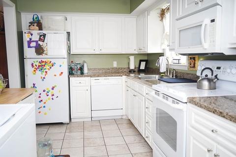 11 Enid St, Worcester, MA 01604 photo 7