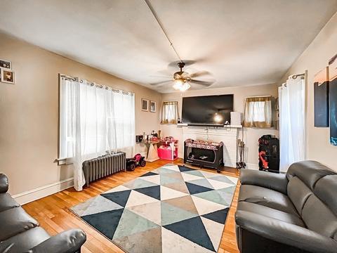 55 Blaine St, Springfield, MA 01108 photo 4