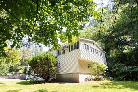 1 Harris St, Clinton, MA 01510 photo 4