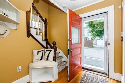29 Stone St, Beverly, MA 01915 photo 2