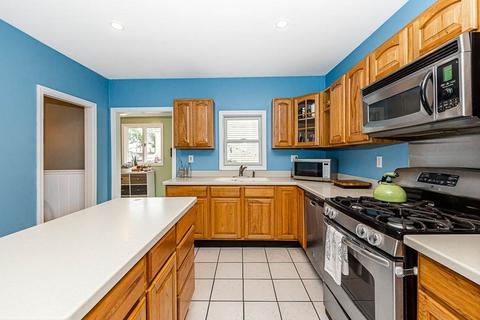 29 Stone St, Beverly, MA 01915 photo 11