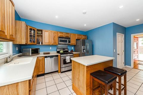29 Stone St, Beverly, MA 01915 photo 9