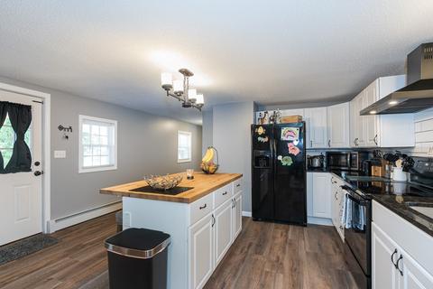 2014 Maple St, Three Rivers, MA 01080 photo 16
