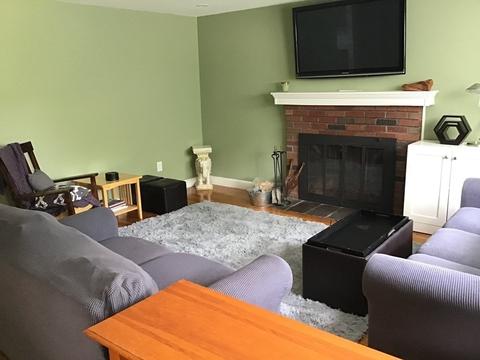 13 Davis St, Walpole, MA 02081 photo 2