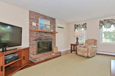 34 Dolly Dr, Worcester, MA 01604 photo 11