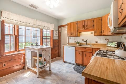 35 Mill St, Maynard, MA 01754 photo 5