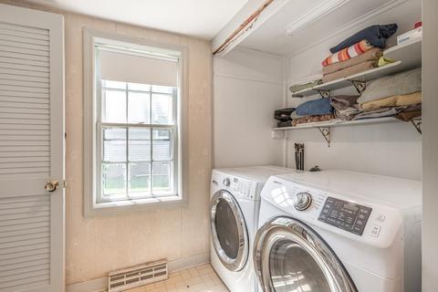 35 Mill St, Maynard, MA 01754 photo 9