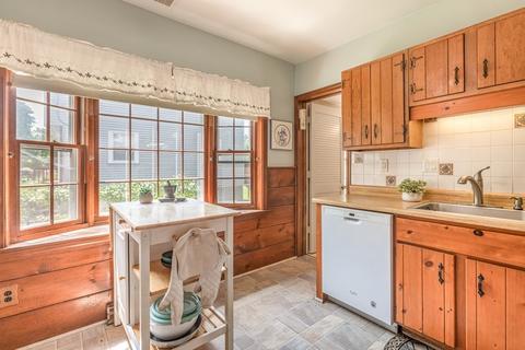 35 Mill St, Maynard, MA 01754 photo 6