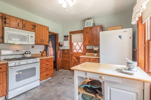 35 Mill St, Maynard, MA 01754 photo 8