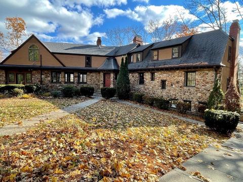 1 Summit Rd, Franklin, MA 02038 photo 1