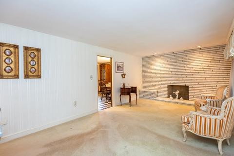 21 Shepard St, Marblehead, MA 01945 photo 9