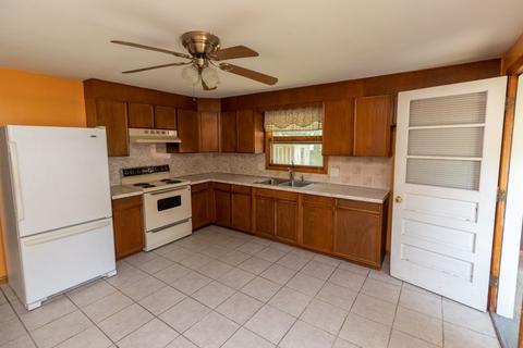 170 Mildred Ave, Springfield, MA 01104 photo 8