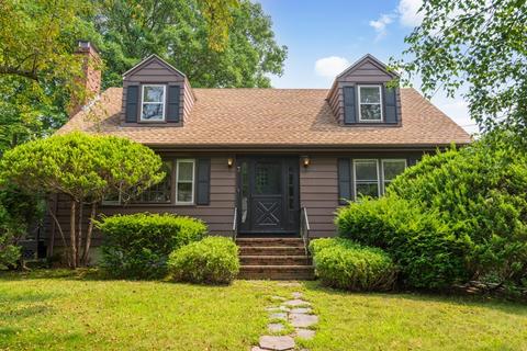 7 Colonial Rd, Beverly, MA 01915 photo 3