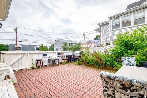 4 Woodside Ave, Everett, MA 02149 photo 4