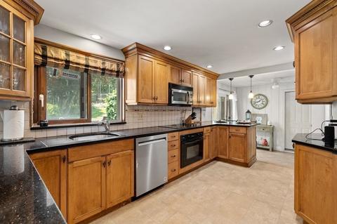 20 Sheffield Rd, Danvers, MA 01923 photo 5