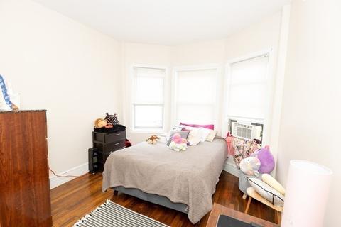 555 Broadway, Fall River, MA 02724 photo 7