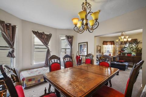 8 Pelham St, Worcester, MA 01609 photo 18