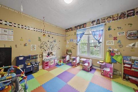 8 Pelham St, Worcester, MA 01609 photo 8
